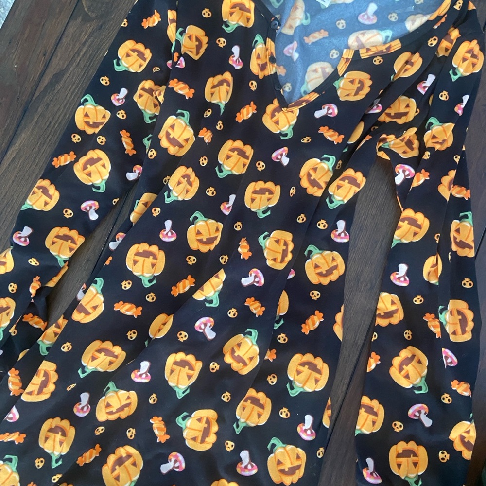 Shosho black jack-o’-lantern women’s size-XL onesie - Picture 5 of 7